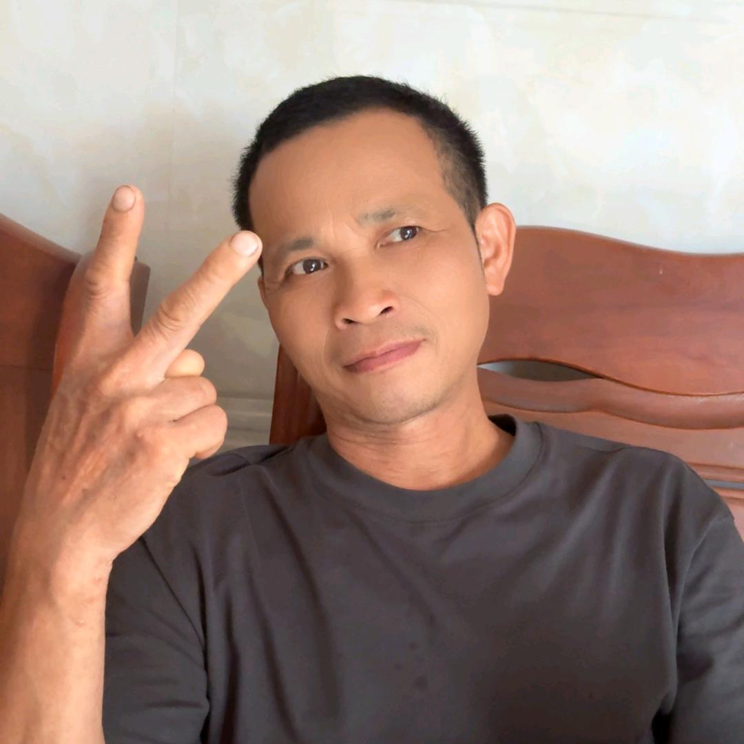 粤k贴砖工3432370778