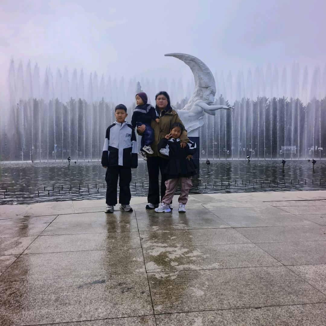 家🈶仨宝🤩🤩🤩