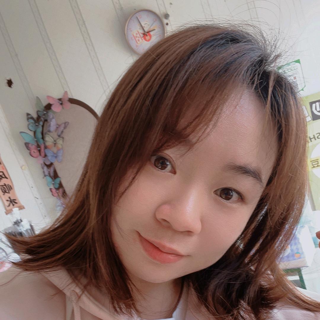 努力卖饭团的晶晶