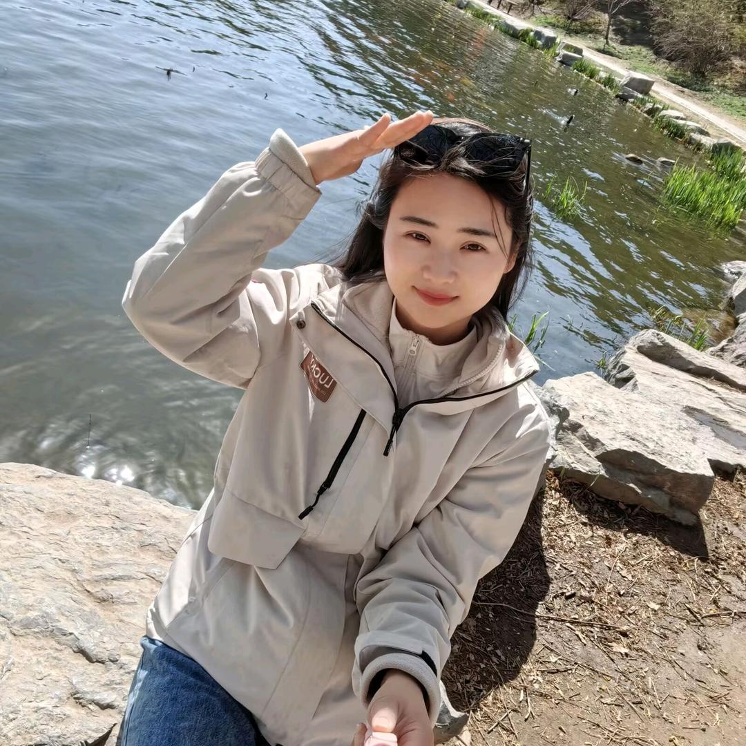 是周周吖