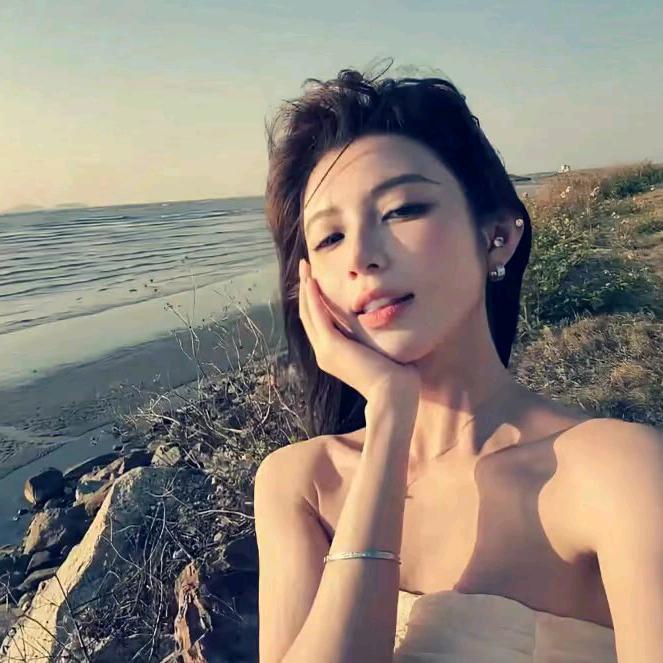 .Hello^