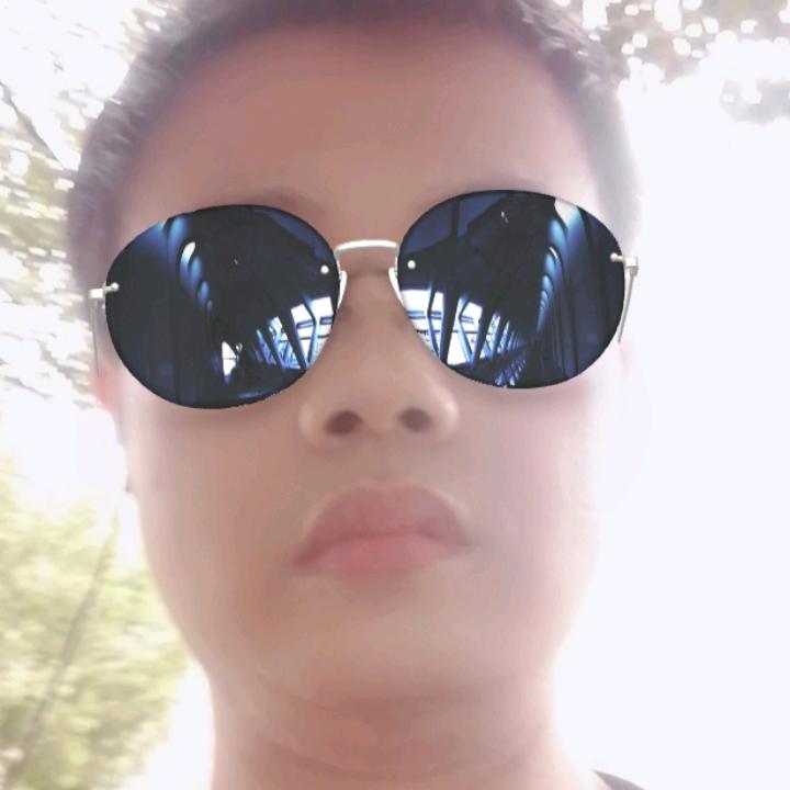 龚明