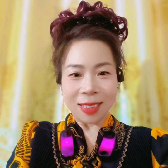 秀姐首播《晚上8：10分开播》