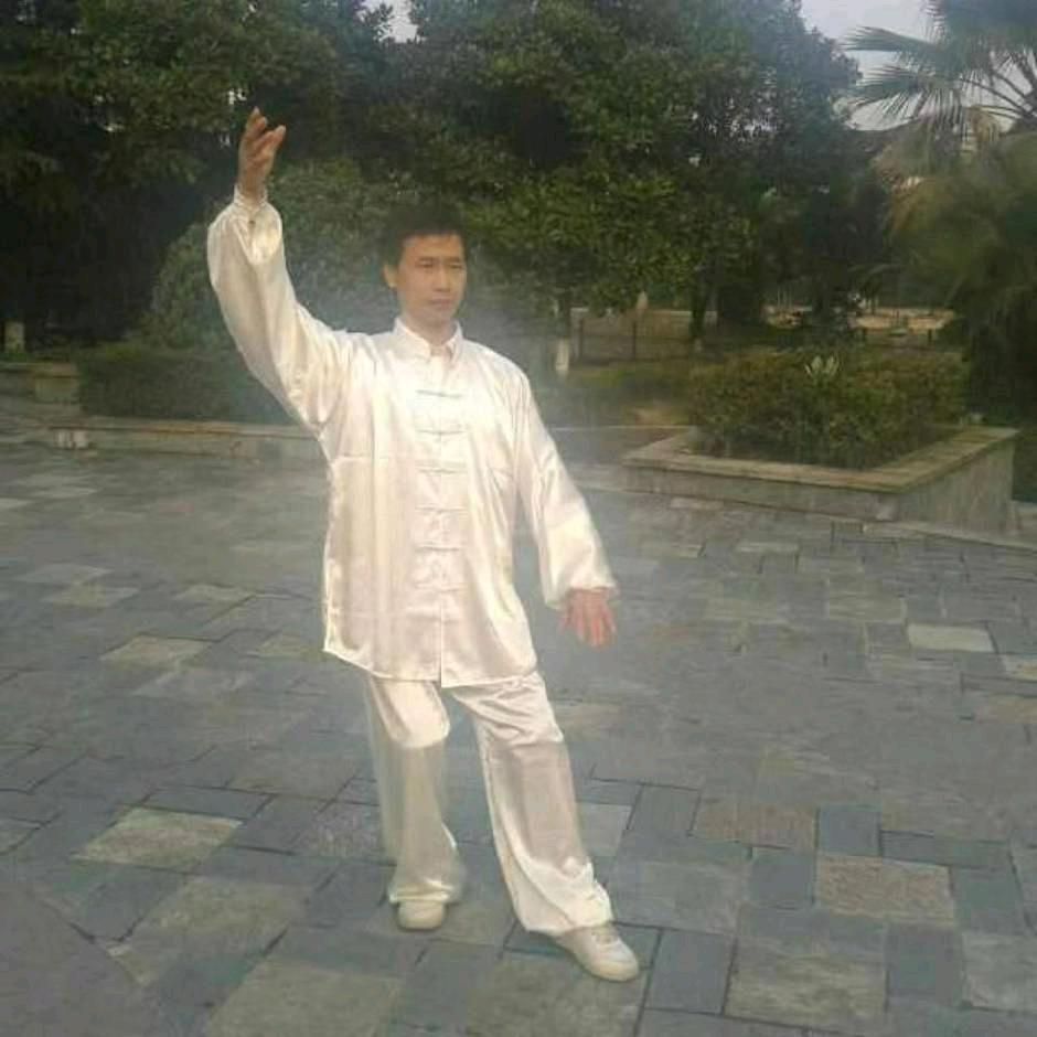 陈师傅练太极