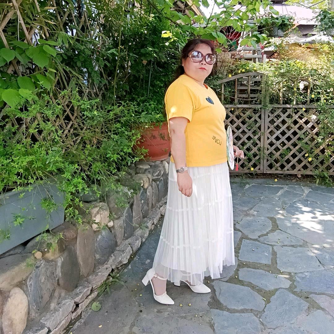 荷花月色（我每天晚上八点半直播）