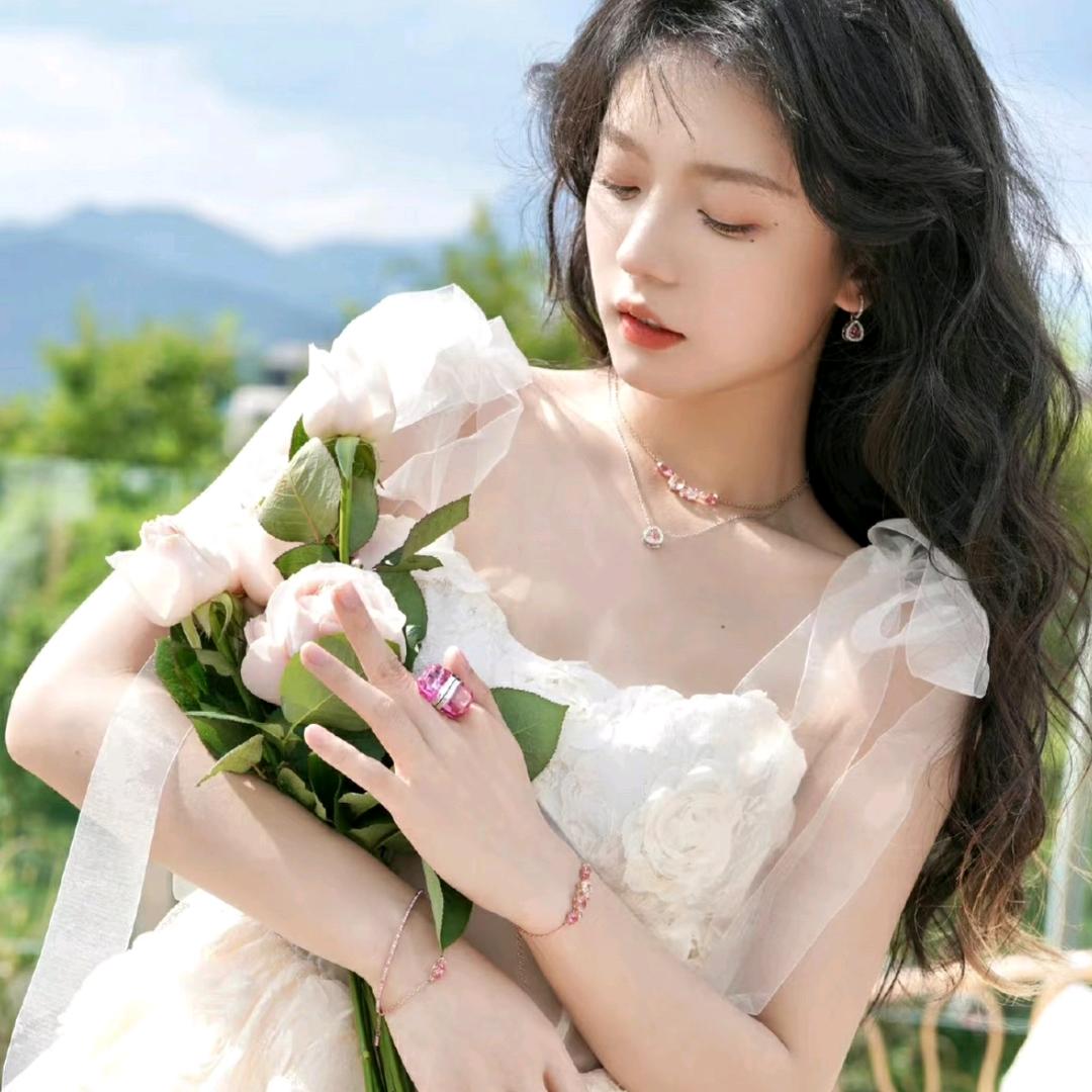 彩彩