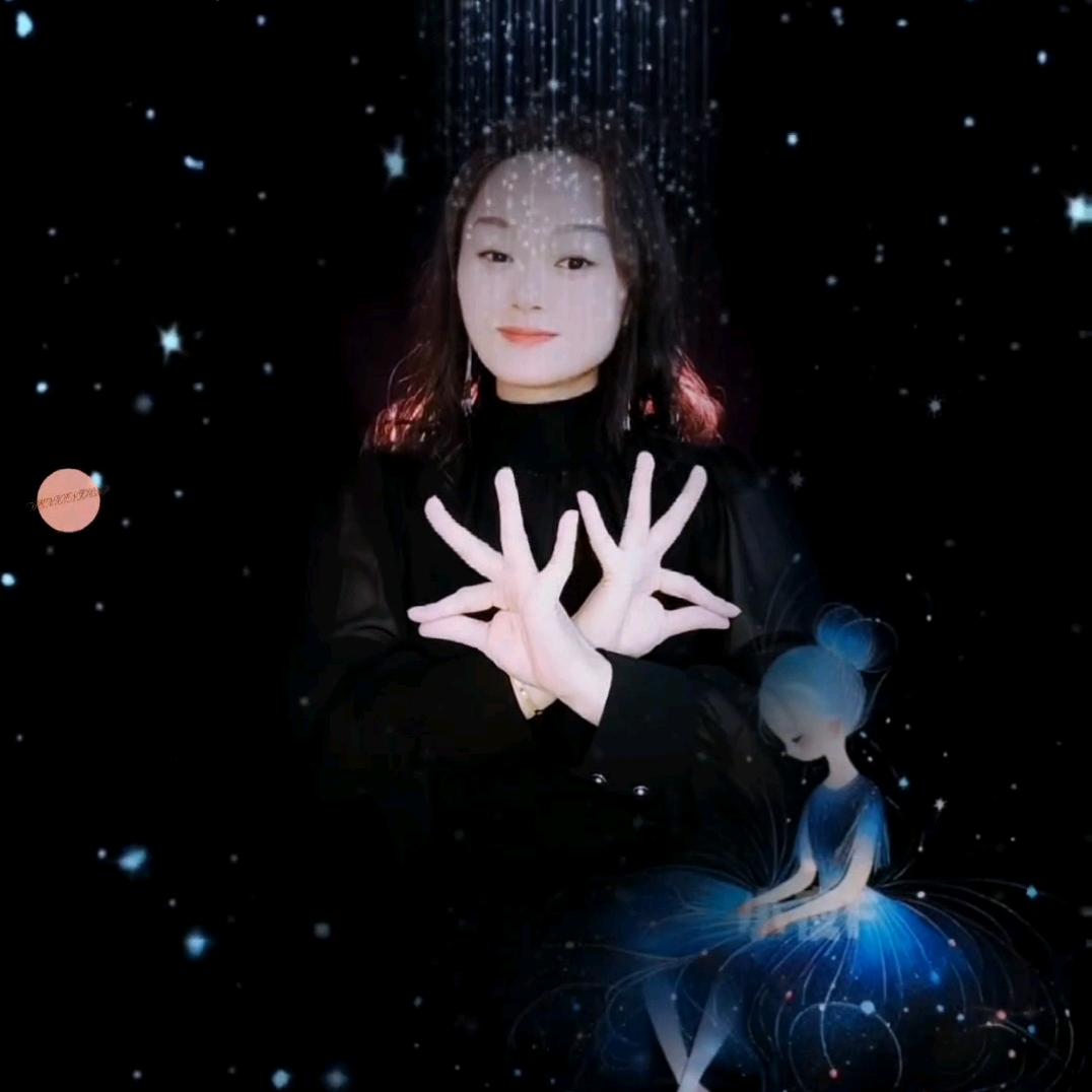 提拉米苏 🌸🦩 ᩚོ