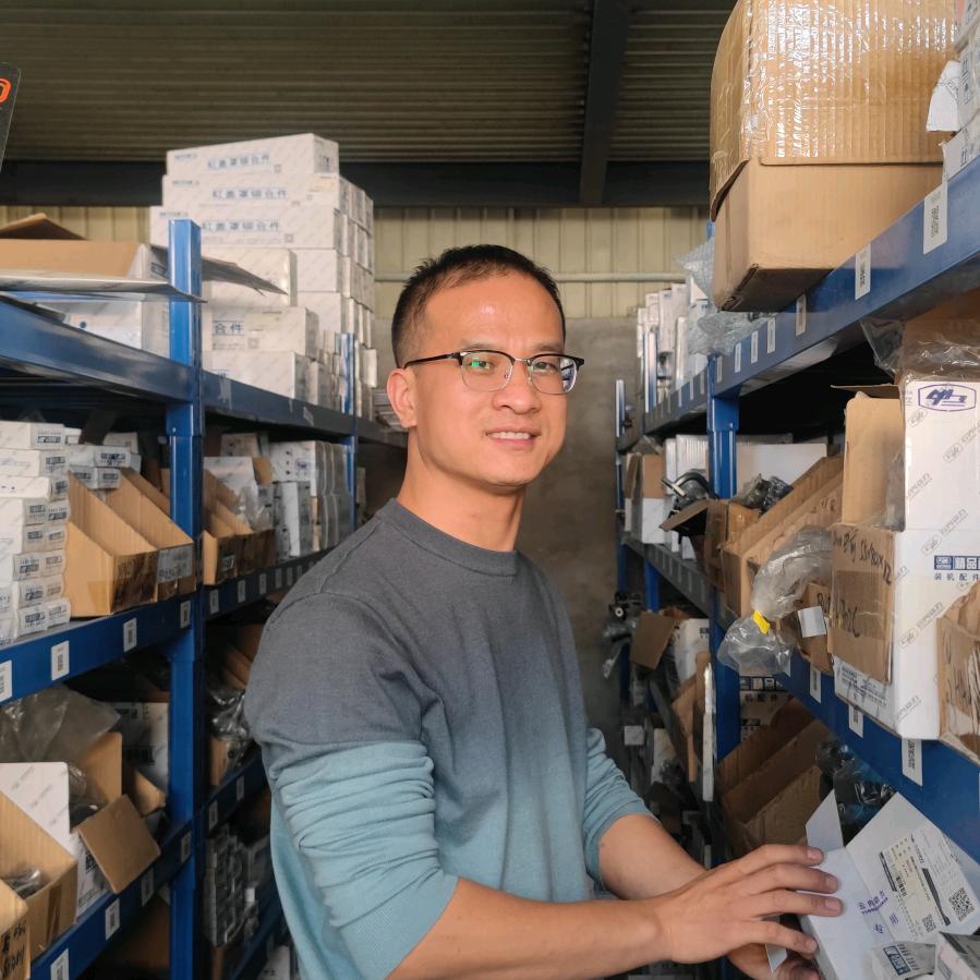 青州市隆铧汽车商贸有限公司