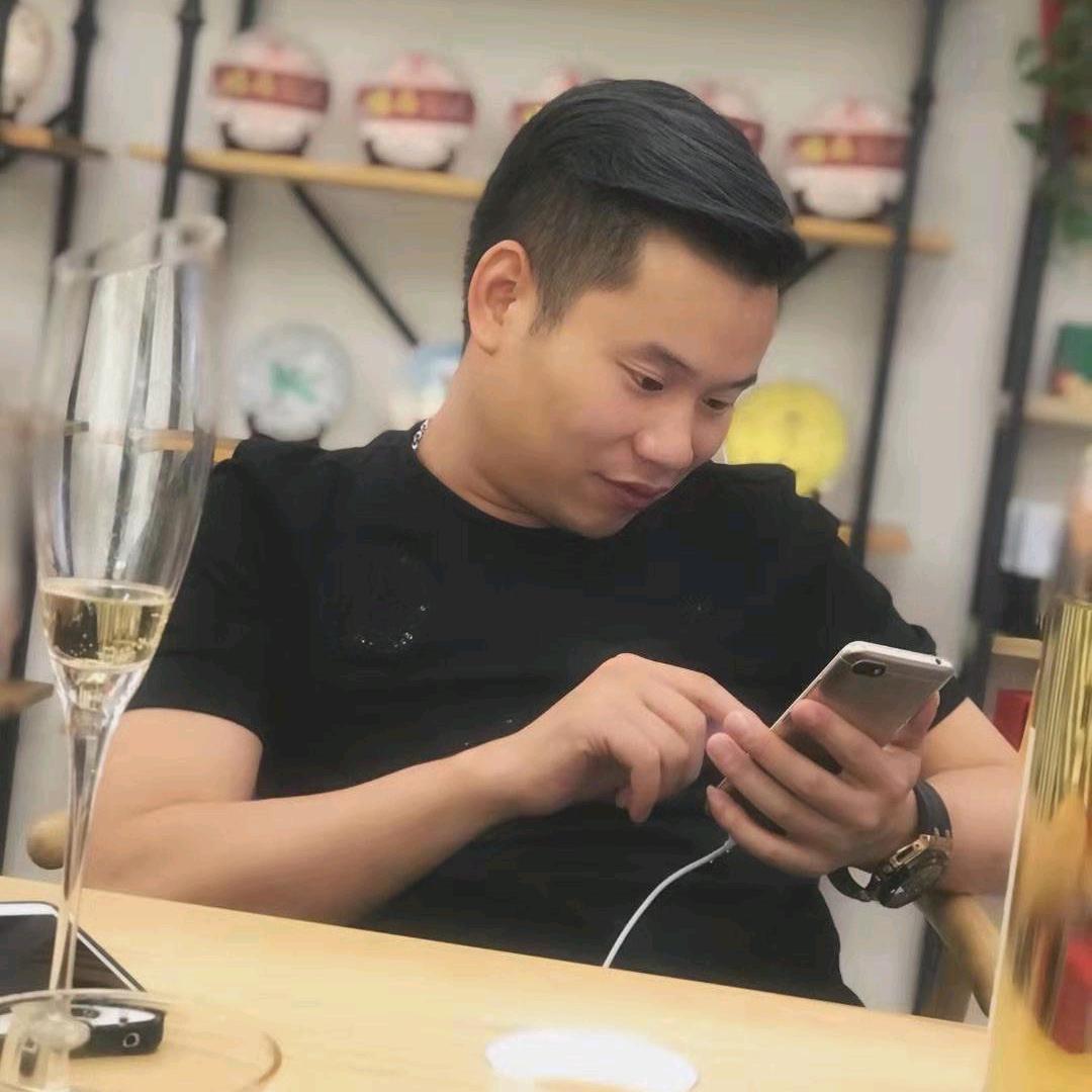 日渐富有（潇洒哥）企业高端礼品定制