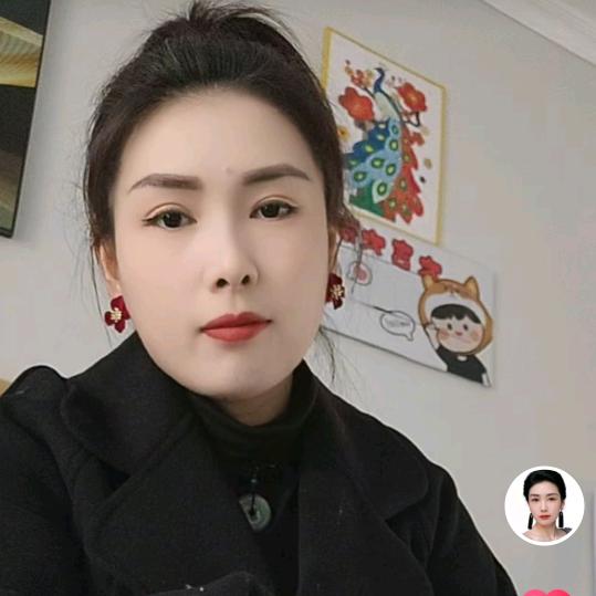 摆摊卖童装的胡大焕