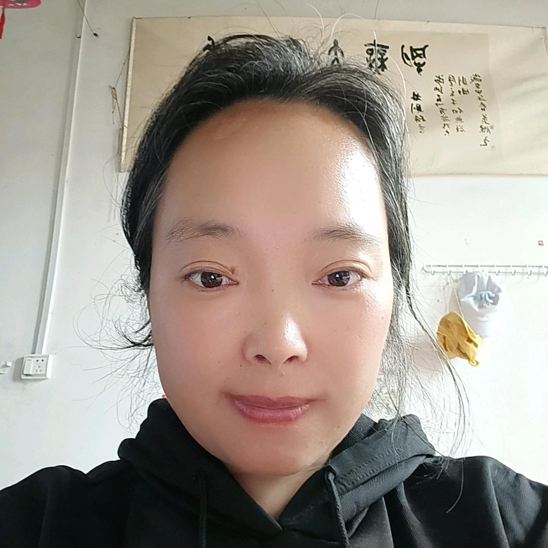吴琼