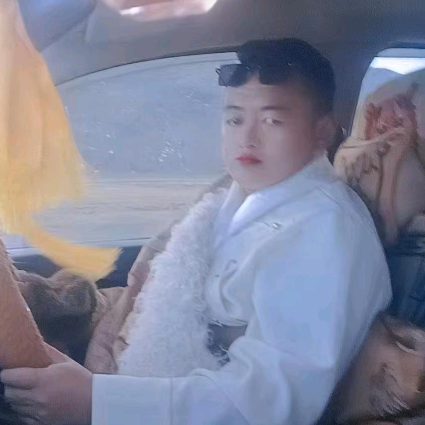 嘎玛群培