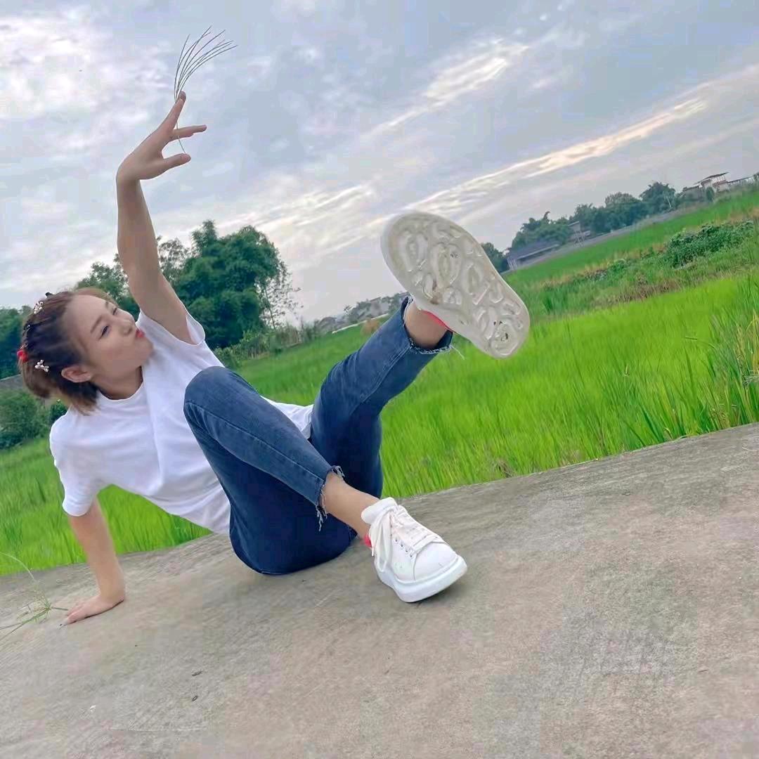 CC爱笑🇨🇳