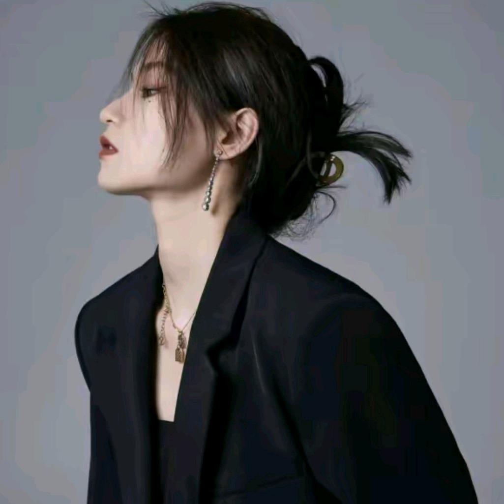 吕噜噜luu~直播返场