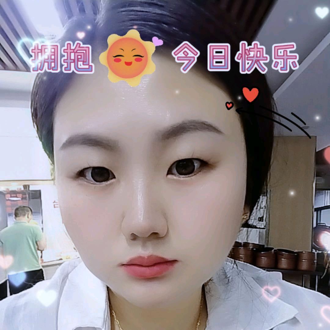 终是烟酒入了胃，一半清醒一半醉