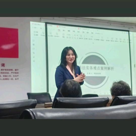 是王薇薇啊 ♏️vivian