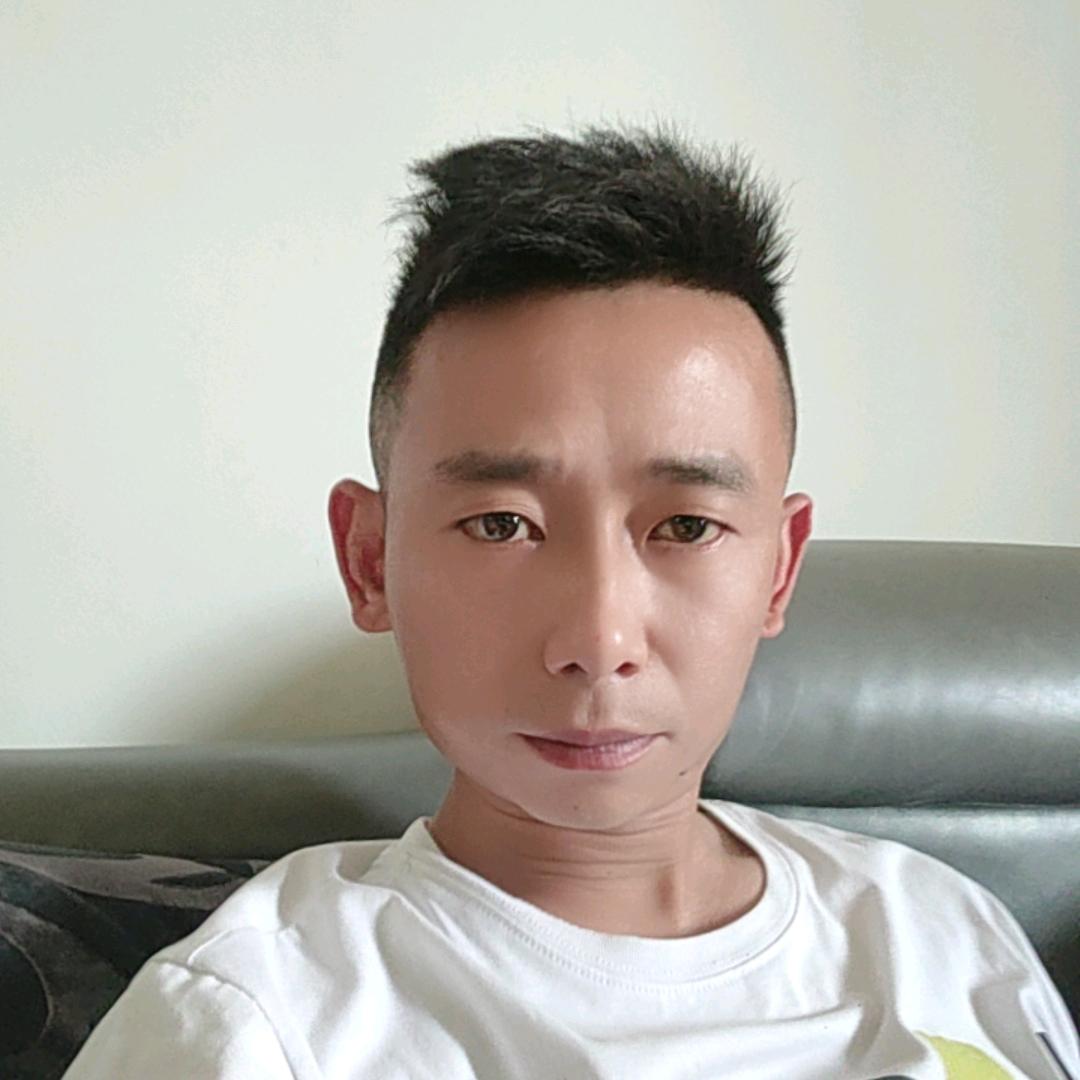 黄小川（户外绿毛）