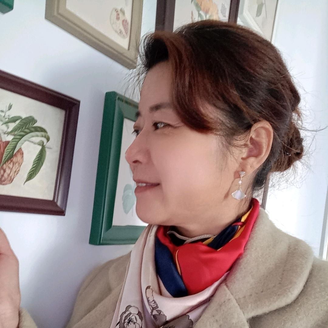 芳姐吖