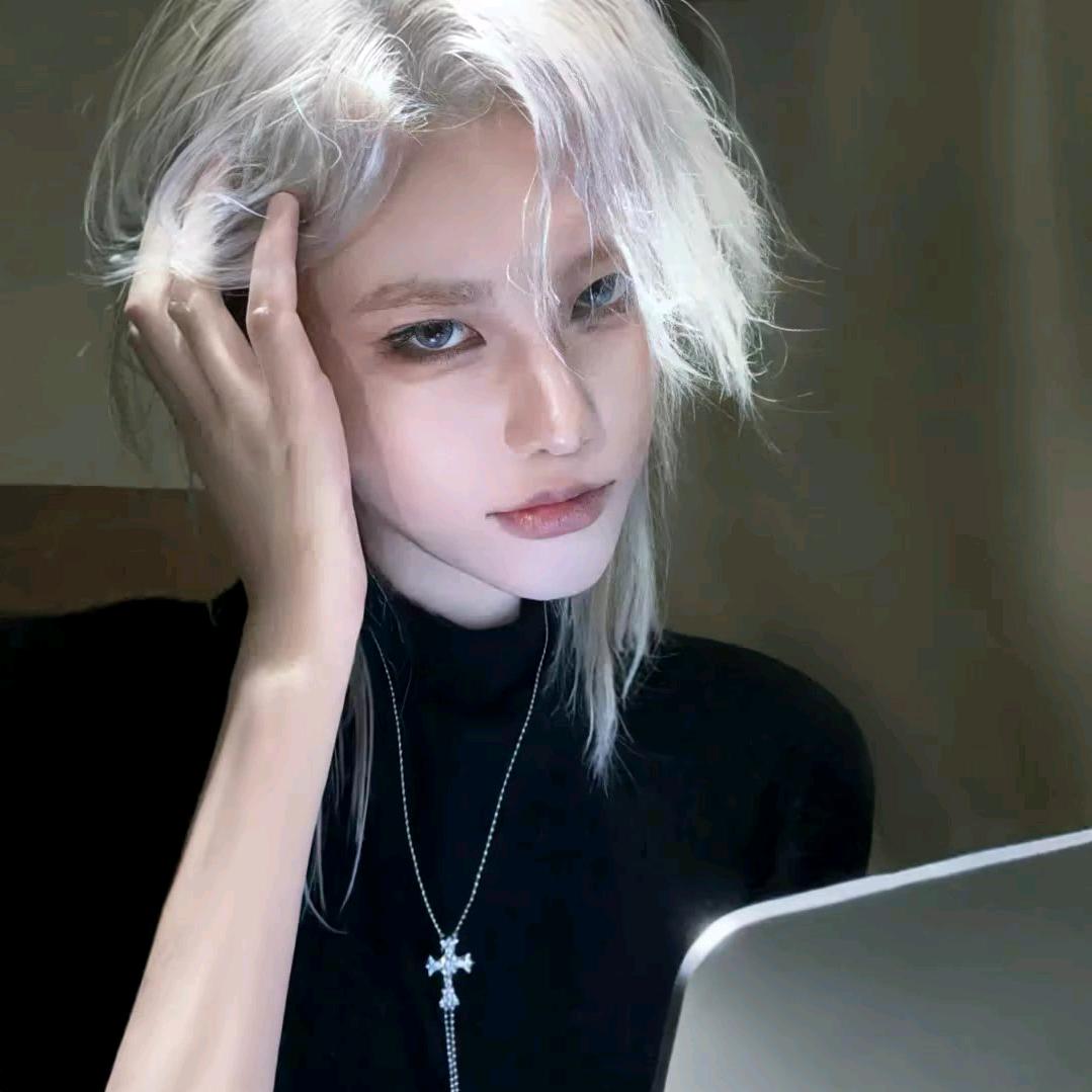 潇  潇·
