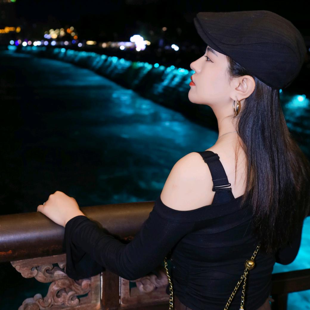 好来玉小姐ᥫᩣ