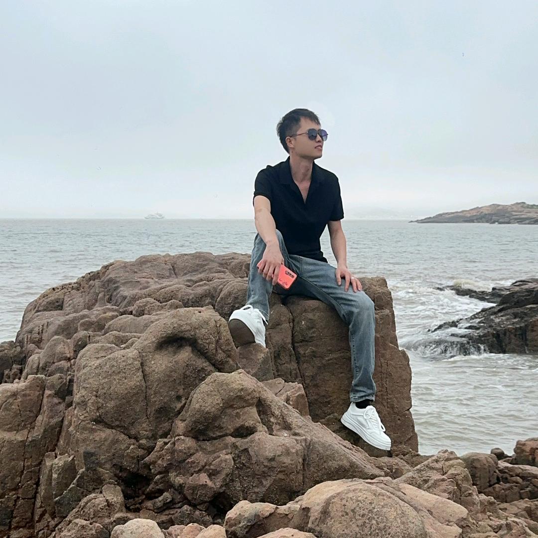 丿明月灬清风乀