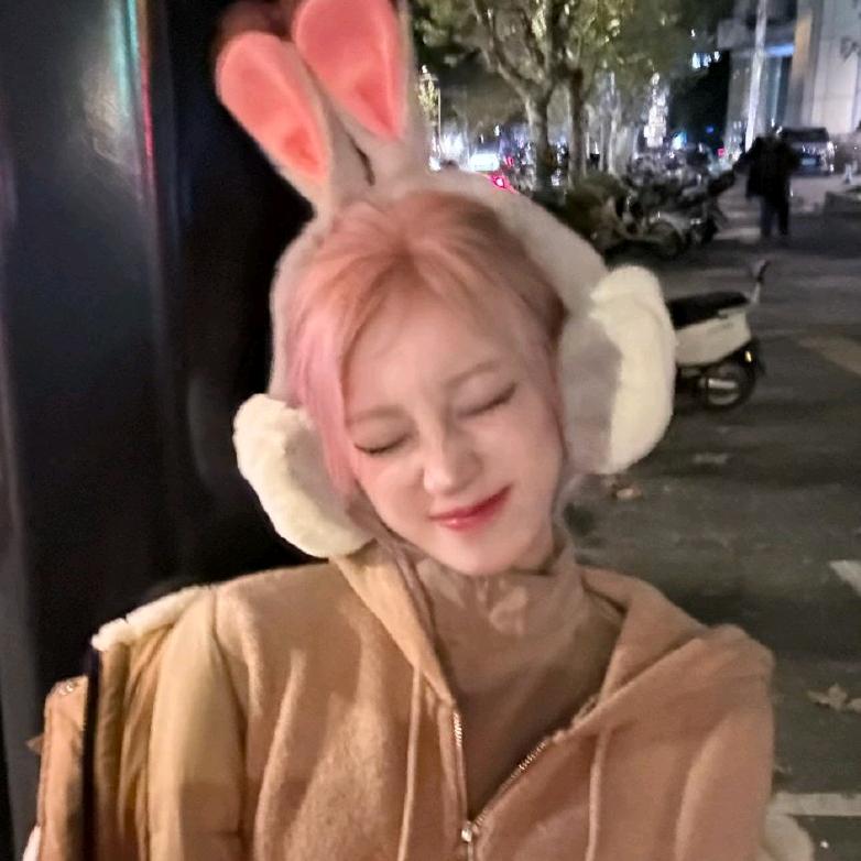 吃一口柚子曲琦^🫧