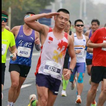 西伯利亚狼＊——＊龙家大少爷  HY广告