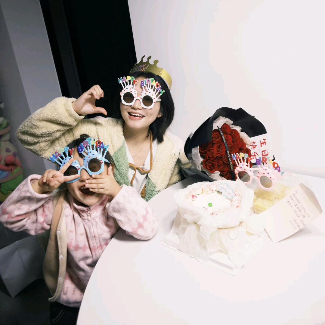 品牌服装主理人——丹丹