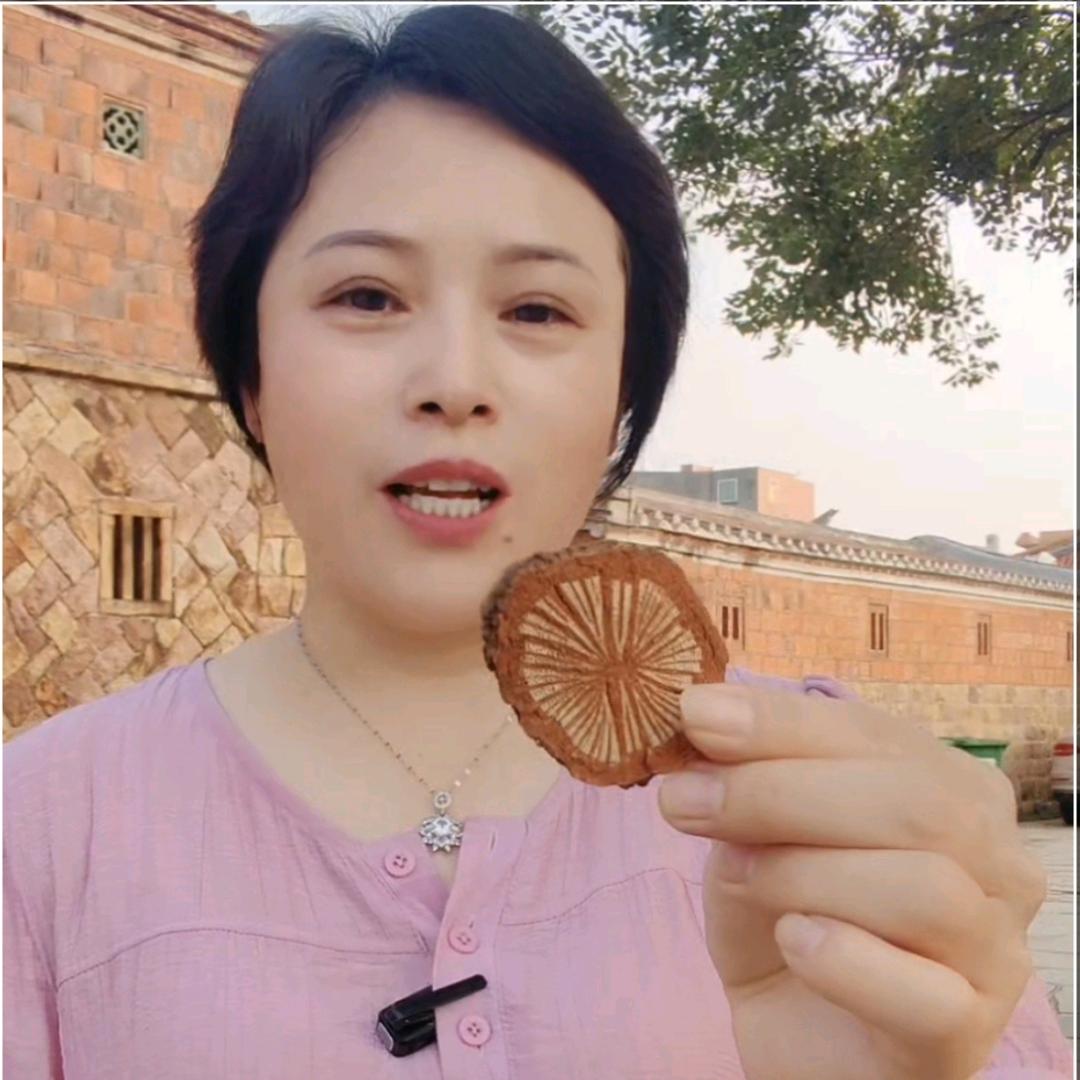 丽梅好物在橱窗