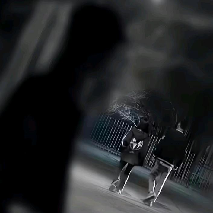 她那迟来滴深情