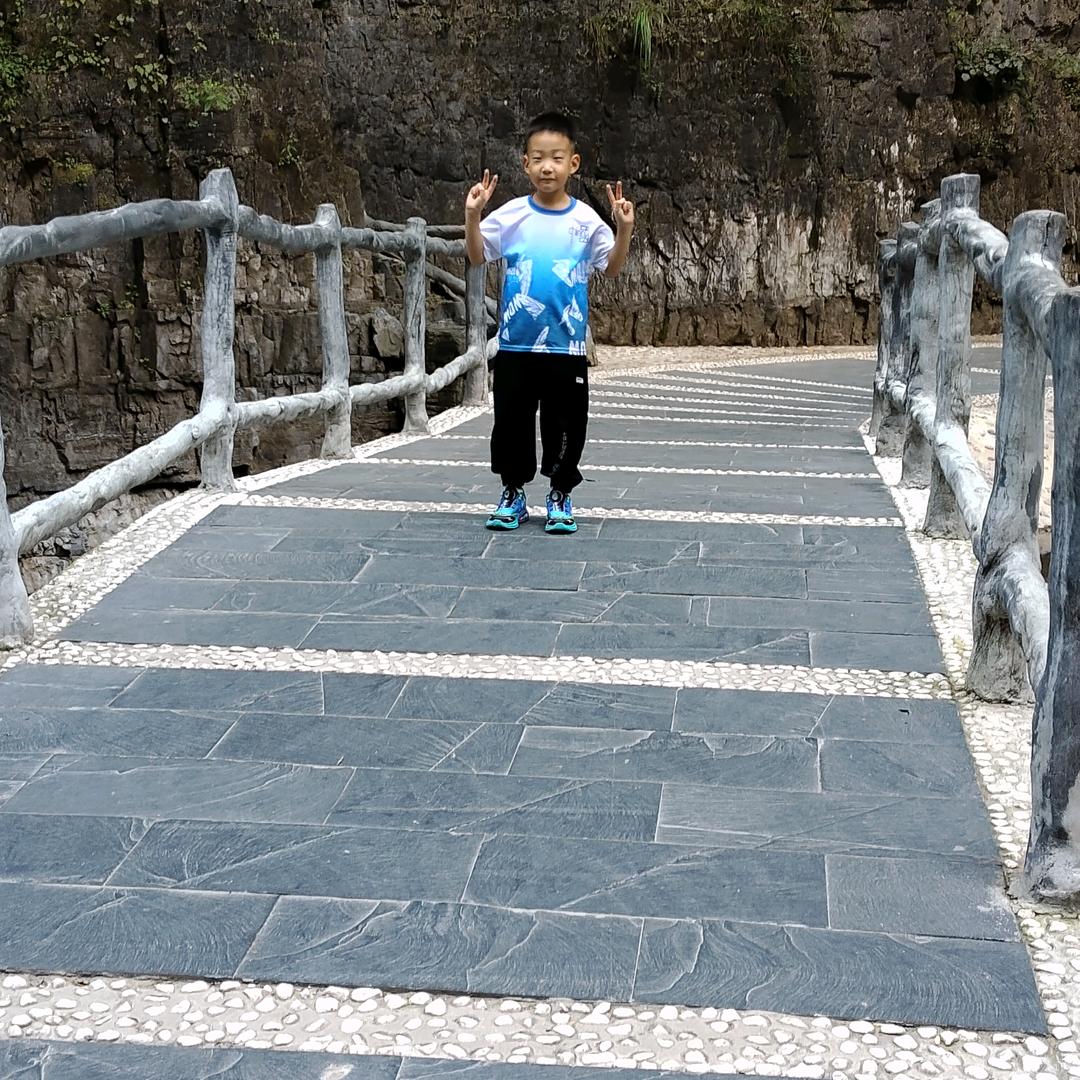 苦菜花，(首播)上午八点55