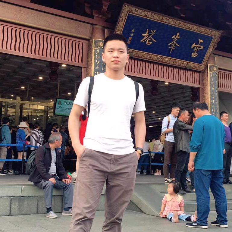 阿德带你吃美食(专业汽车年检）