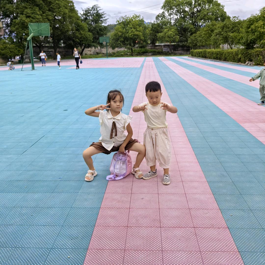 欣欣 🌈