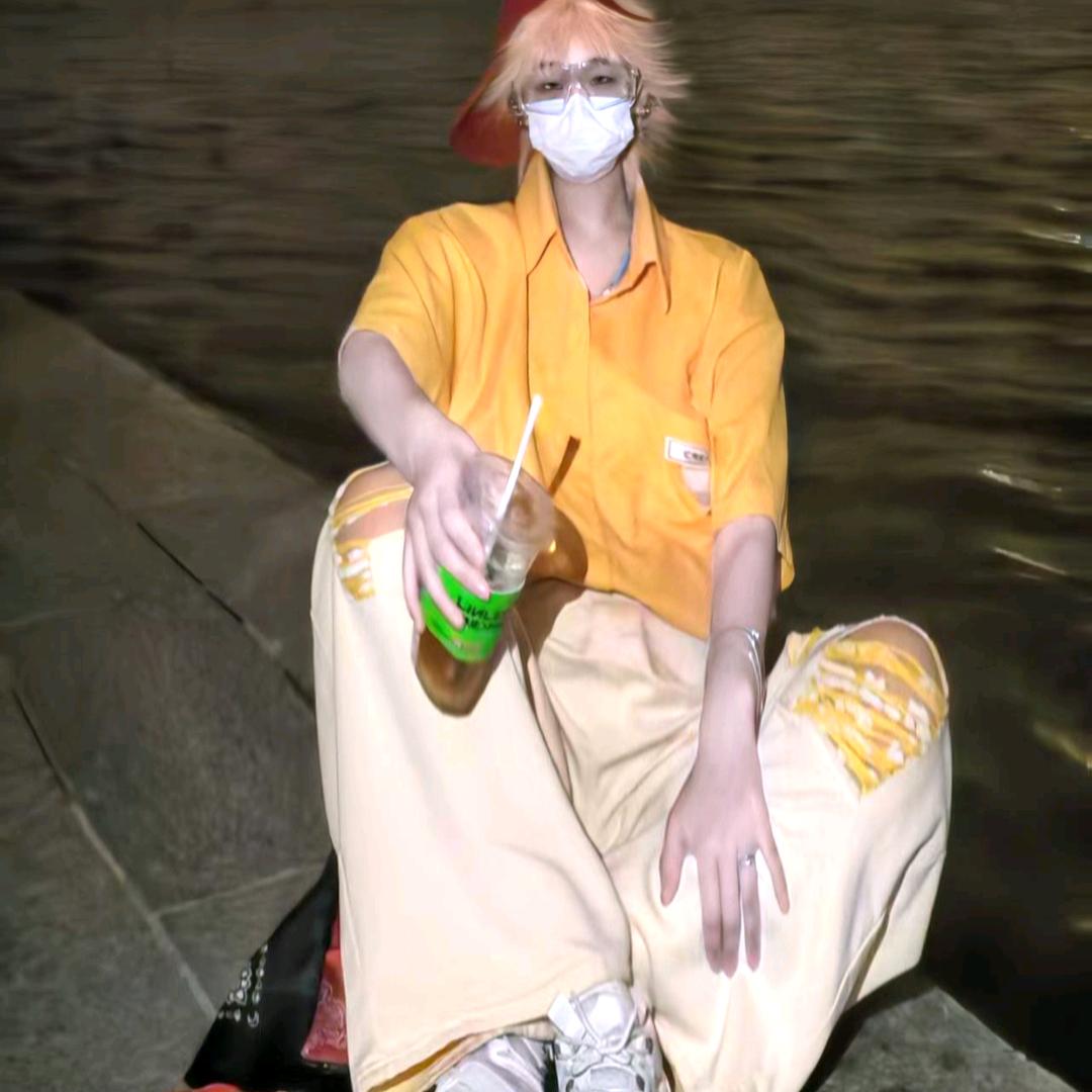 小亦不E le