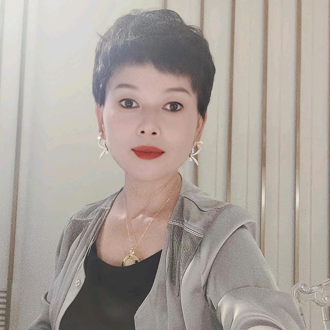 琇琇～优雅女士