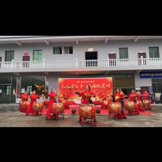 齐大姐龙泉鼓舞队长