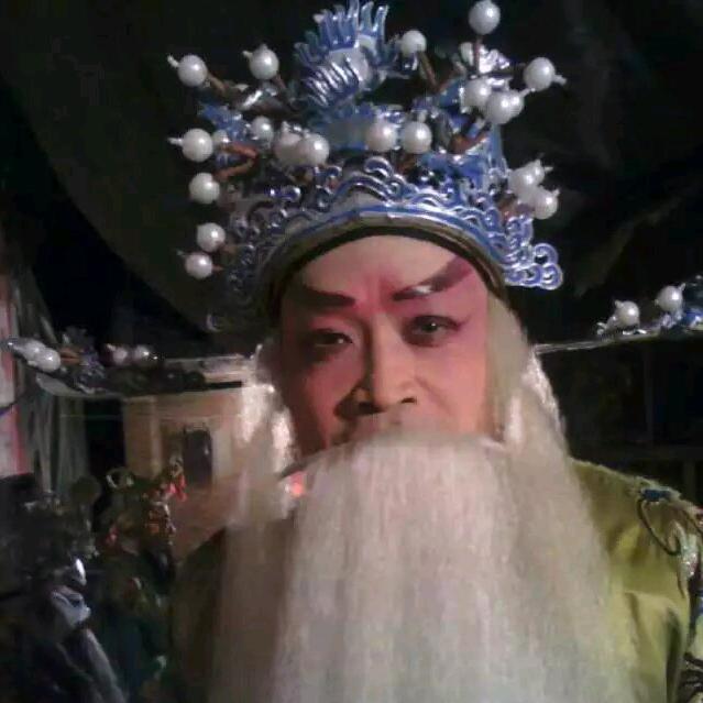 轩忠伟