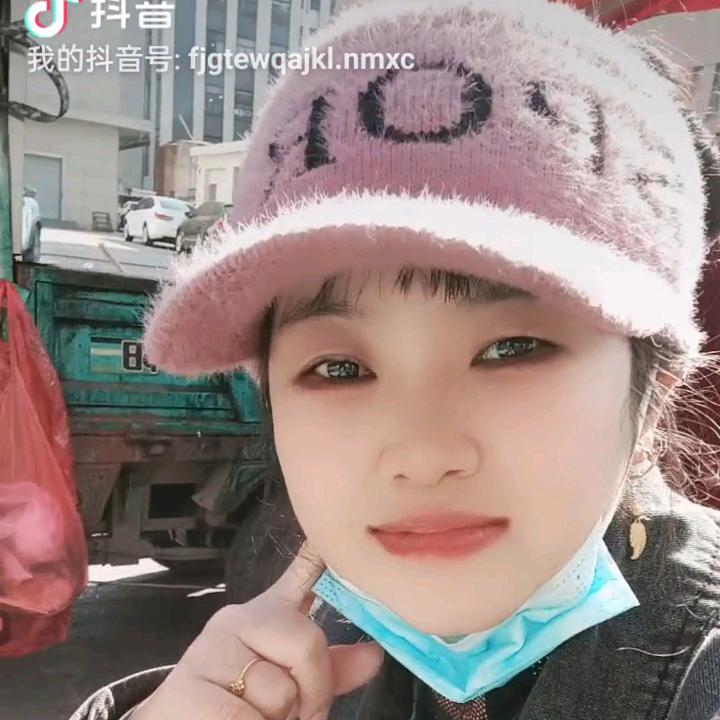 曹秀如鞋厂上班的女人一个人生活