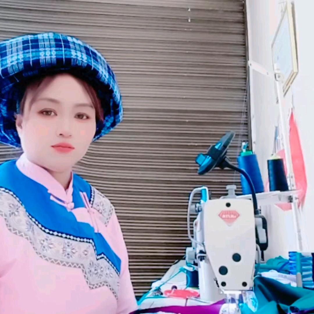 布依绣娘