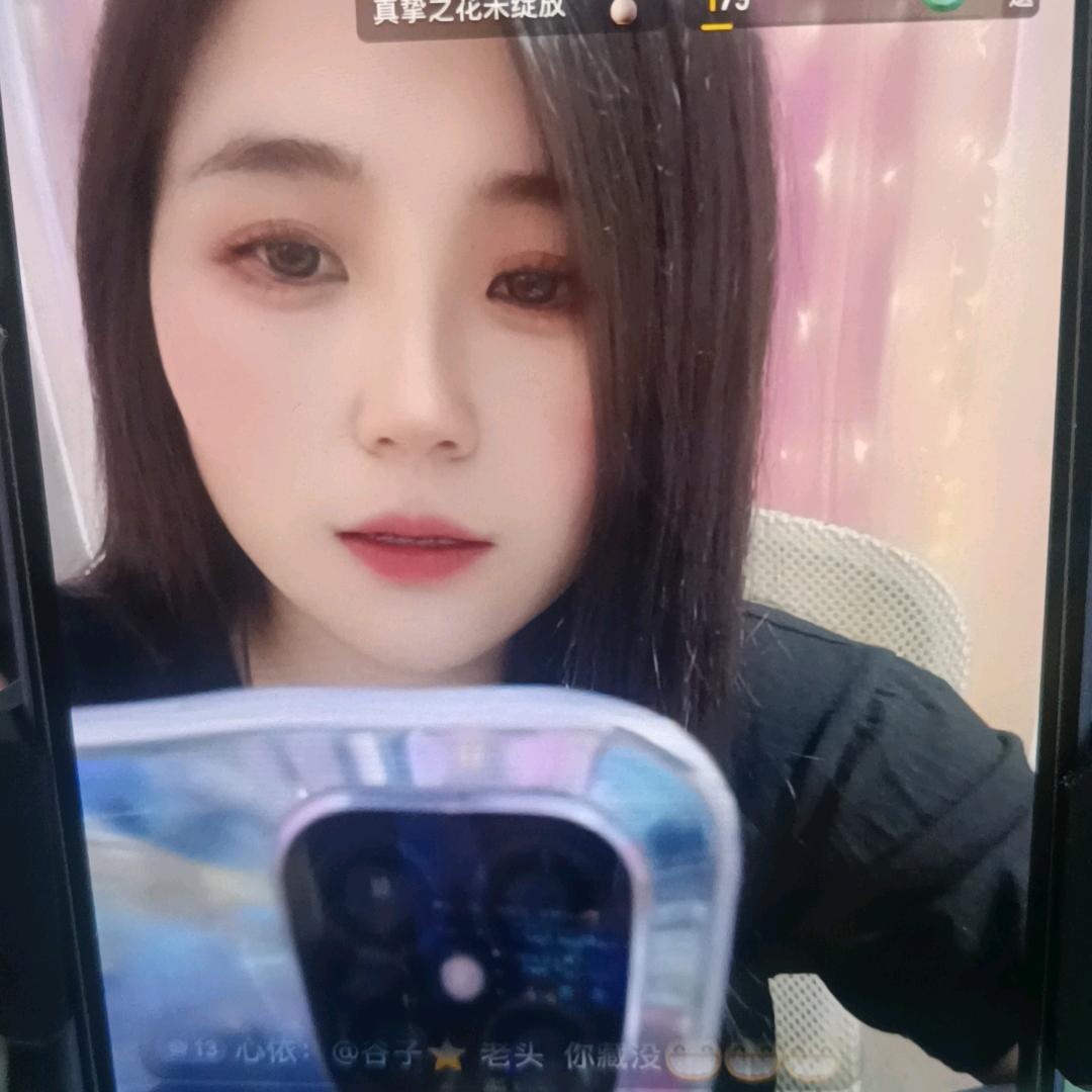 丽小啦（吃不饱😇）