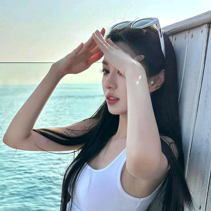 衣见钟情商行爆爆