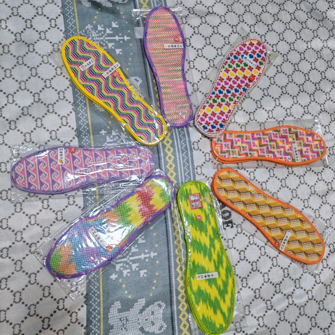 小马手工鞋垫，接代绣