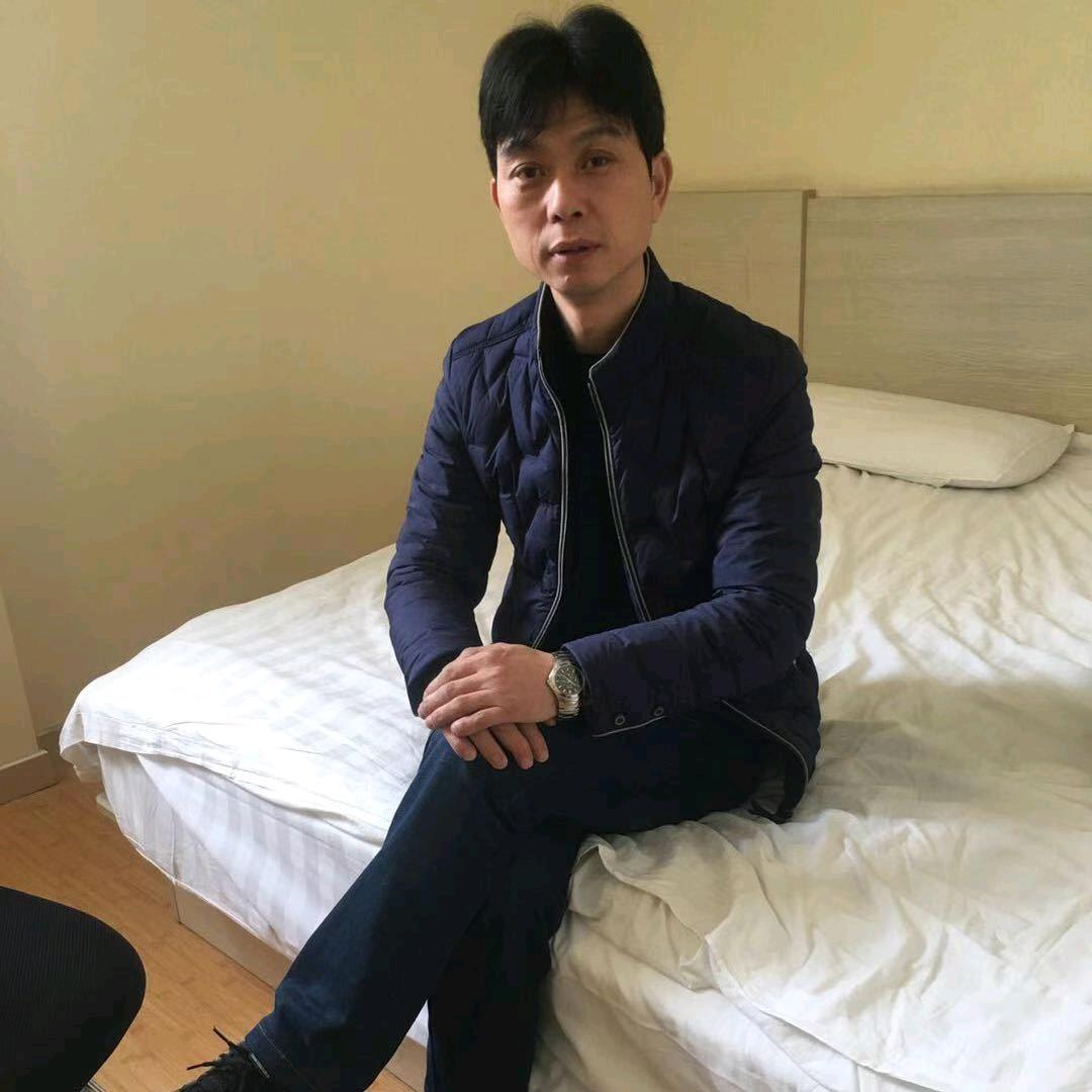 满天月亮一颗星