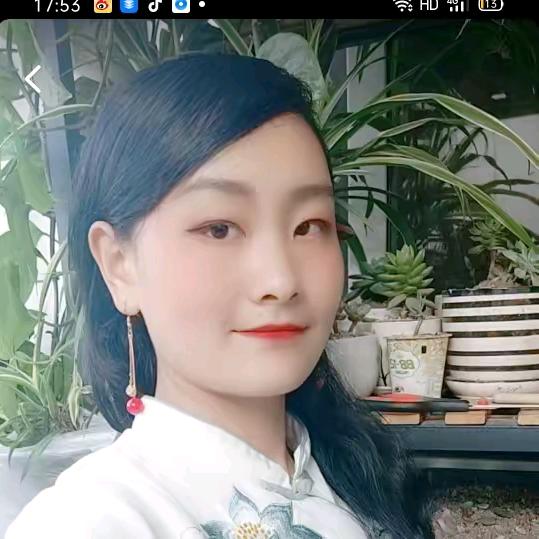 听风吟（便利店老板娘）