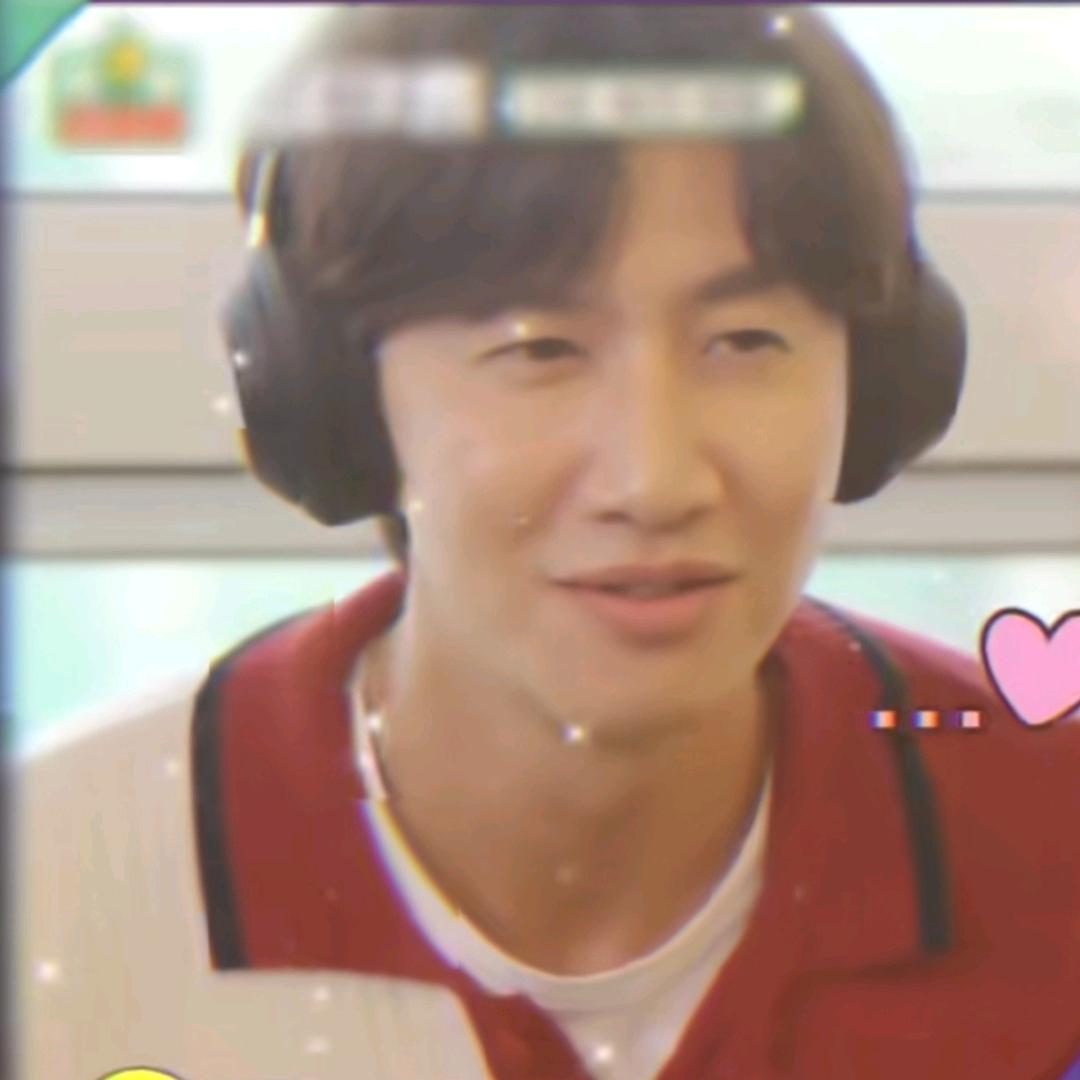 ID看九点半不对劲