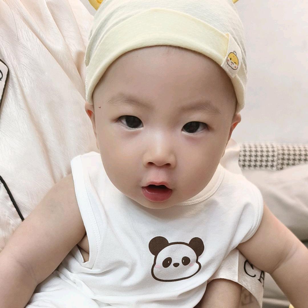 小辉辉（婴幼期）