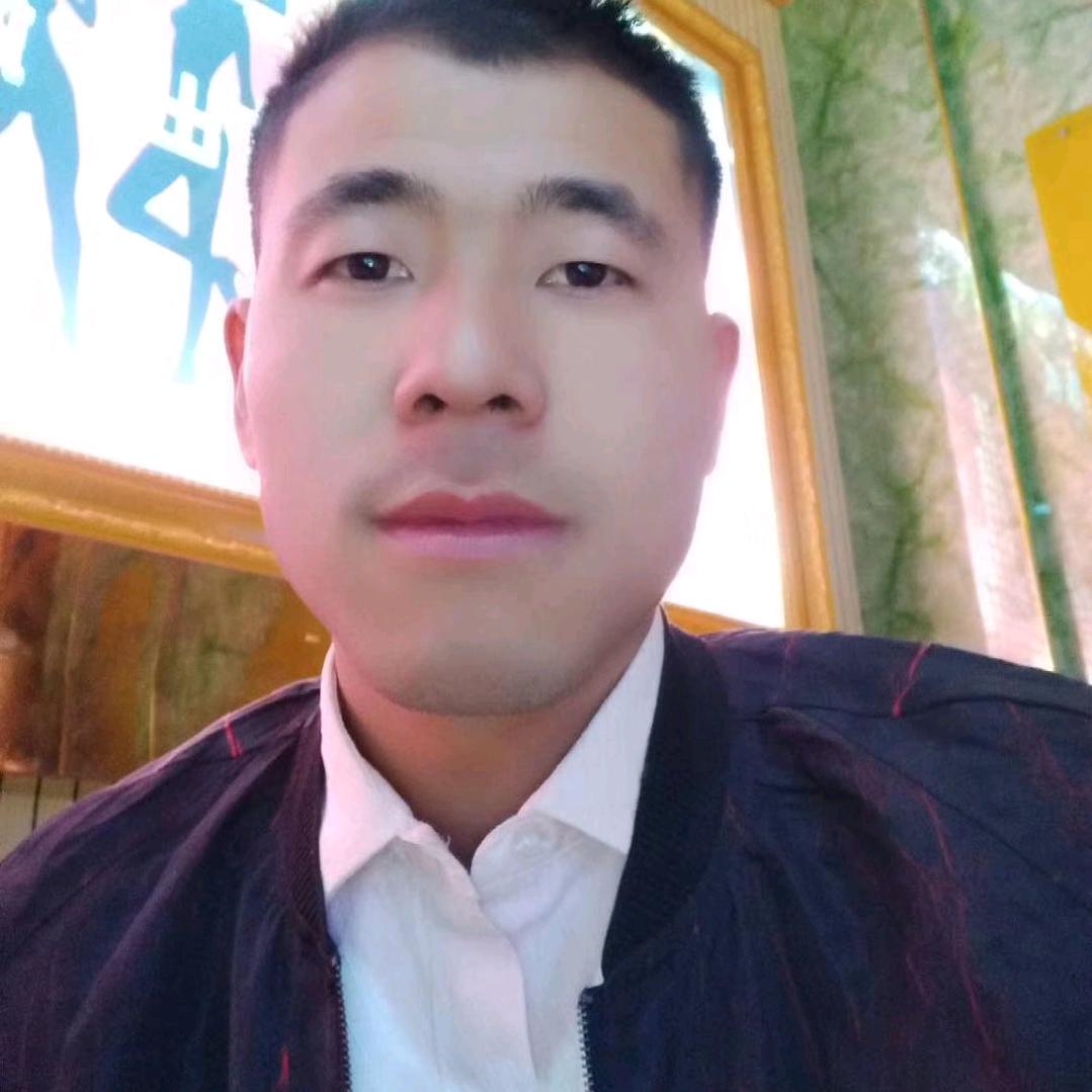 窦小龙