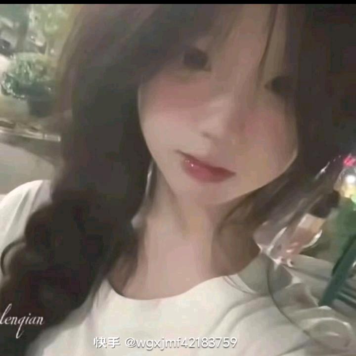 周伟芳