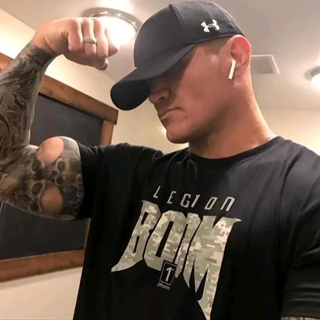 不瘦三十斤不改名。