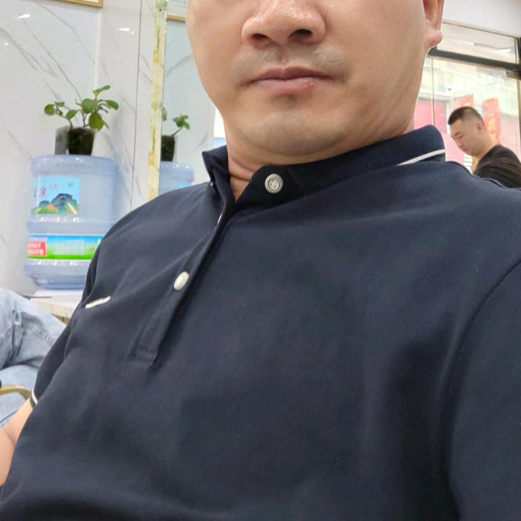 -正装大叔-